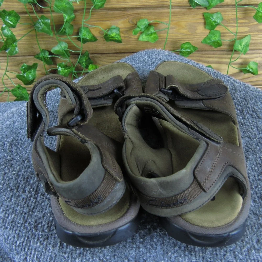 Clarks Men‎ Adjustable Strap Ankle Strap Brown Leather Size 8 Medium  Used 2025